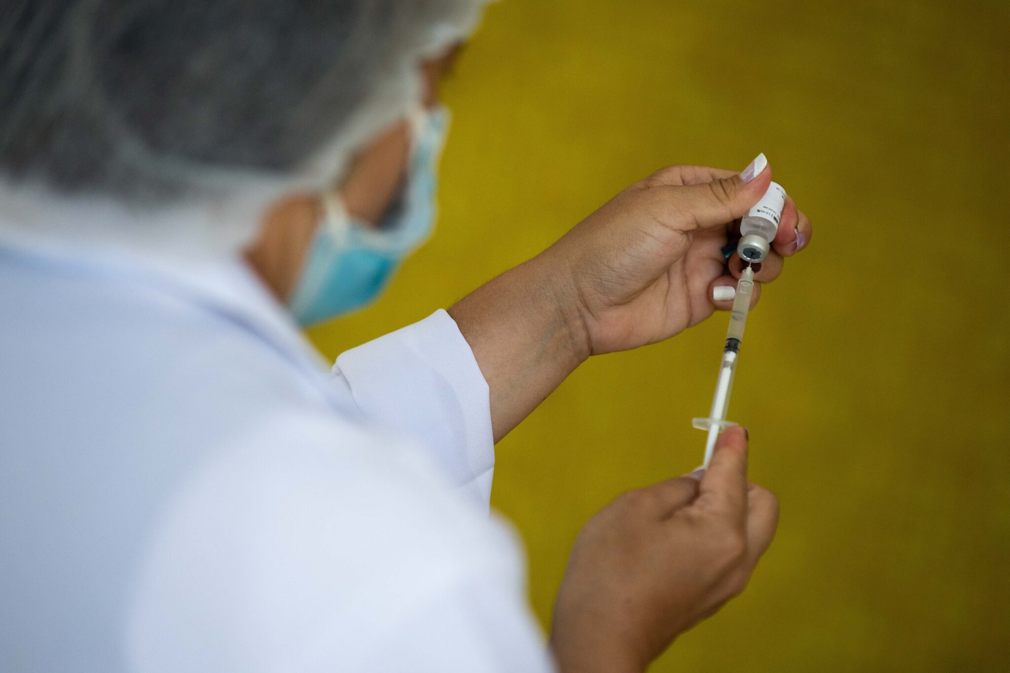 Academia Nacional de Medicina rechaza vacunación a niños con dosis cubanas